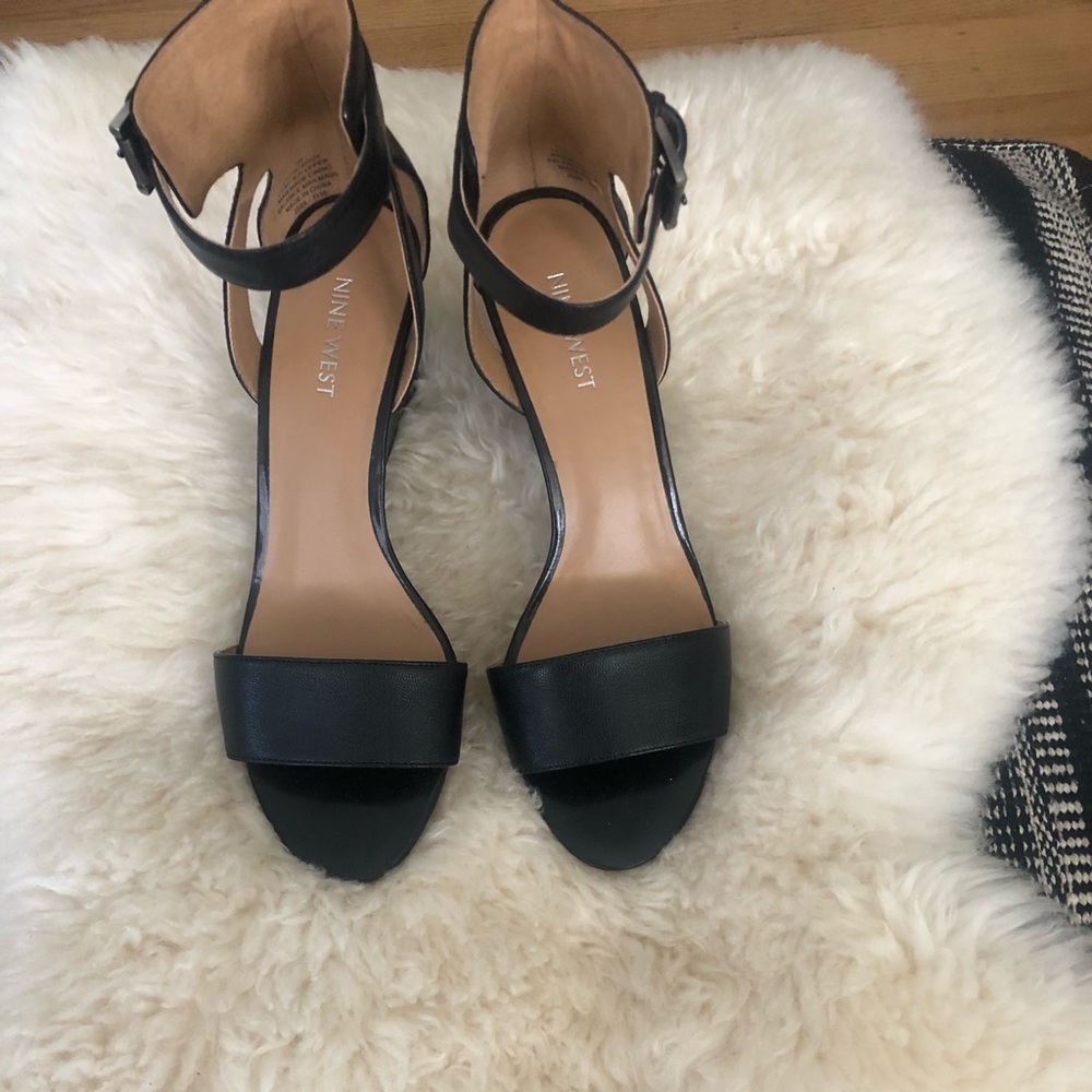 Perfect summer wedge sandals